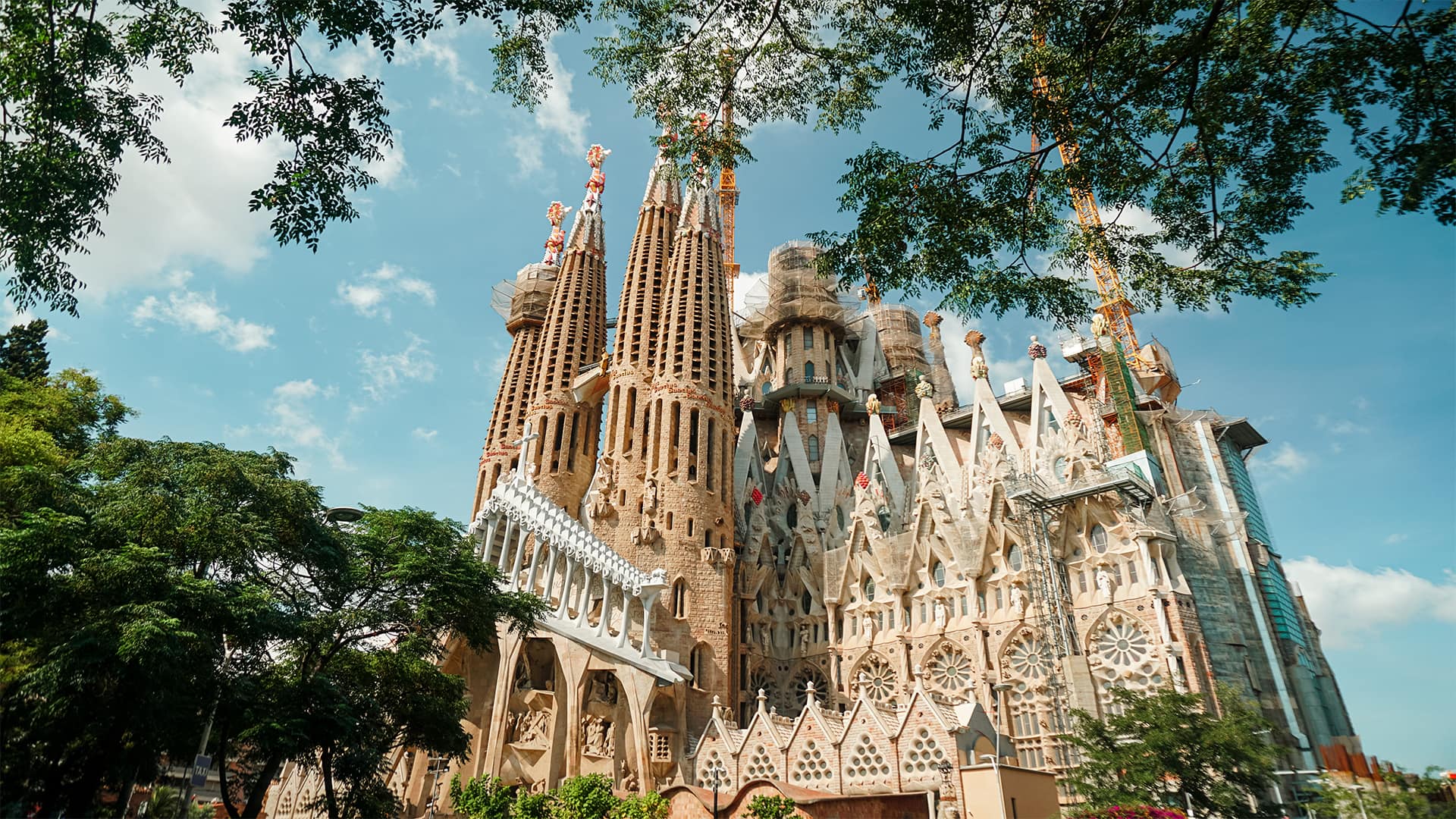 travel packages to barcelona spain
